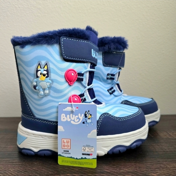 Bluey Bingo Winter Snow Boots Blue & Red NWT Size Toddler 10 - Picture 1 of 7